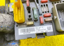 Блок предохранителей PEUGEOT 307 9675879480 RFN/EW10A, передний