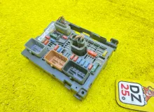 Блок предохранителей PEUGEOT 307 9675879480 RFN/EW10A, передний