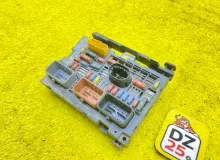 Блок предохранителей PEUGEOT 307 9667044980 RFN/EW10A, передний
