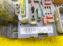 Блок предохранителей PEUGEOT 307 9675879480 RFN/EW10A, передний