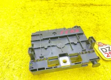 Блок предохранителей PEUGEOT 307 9675879480 RFN/EW10A, передний