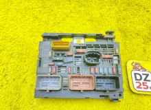 Блок предохранителей PEUGEOT 307 9664706280 RFN/EW10A, передний