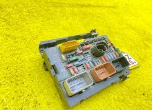 Блок предохранителей PEUGEOT 307 9664706280 RFN/EW10A, передний