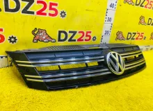 Решетка радиатора VOLKSWAGEN TIGUAN 5ND853653A 5N1, передняя