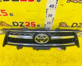 Решетка радиатора Toyota