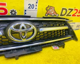 Решетка радиатора Toyota