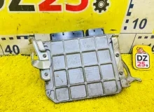Блок управления двс TOYOTA COROLLA 2010 8966102Y50 ZRE151L 1ZRFE, передний