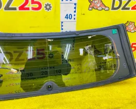 Стекло двери багажника Toyota