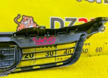 Решетка радиатора LEXUS CT200H 2010/Цвет 4V3 5311176900 ZWA10 2ZRFXE, передняя