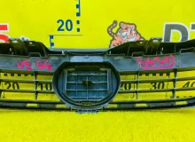 Решетка радиатора LEXUS CT200H 2010/Цвет 4V3 5311176900 ZWA10 2ZRFXE, передняя