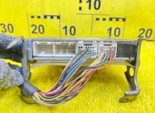 Блок управления двс TOYOTA COROLLA 2006 8966102F40 ZZE122L 1ZZFE, передний