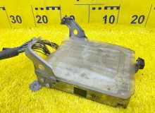 Блок управления двс TOYOTA COROLLA 2006 8966102F40 ZZE122L 1ZZFE, передний