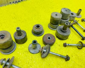 Подушка кузова Mitsubishi