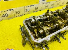 Головка блока цилиндров TOYOTA TUNDRA 1999/Цвет 202 1110159165 UCK40L 2UZFE, передняя правая