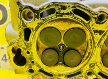 Головка блока цилиндров TOYOTA TUNDRA 1999/Цвет 202 1110259025 UCK40L 2UZFE, передняя левая