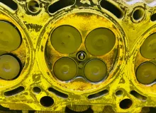 Головка блока цилиндров TOYOTA TUNDRA 1999/Цвет 202 1110259025 UCK40L 2UZFE, передняя левая