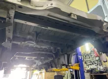 Тазик железный NISSAN VANETTE 2010/Цвет 22V 75610HA000 SKP2MN L8, задний