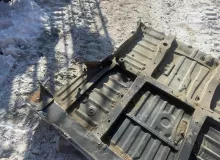 Тазик железный TOYOTA LAND CRUISER 2000/Цвет 057 5830260451 UZJ100W 2UZFE, задний