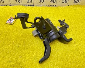 Подушка двигателя Toyota