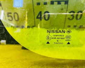 Стекло собачника NISSAN