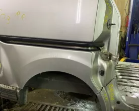Крыло заднее Nissan