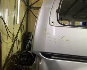 Крыло заднее Nissan