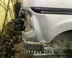 Крыло заднее Nissan