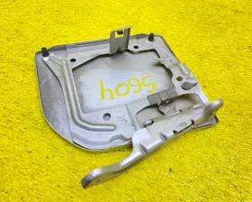 Лючок бензобака NISSAN
