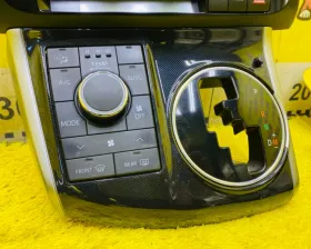 Консоль магнитофона TOYOTA