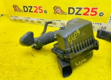 Корпус воздушного фильтра TOYOTA WISH 2012/Цвет 202 1770037211 ZGE25W 2ZRFAE, передний