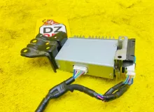 Усилитель магнитофона TOYOTA WISH 2012/Цвет 202 8628068020 ZGE25W 2ZRFAE, передний