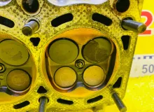 Головка блока цилиндров TOYOTA LAND CRUISER 1993/Цвет 6M1 1110169105 FZJ80G 1FZFE, передняя