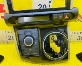 Консоль магнитофона TOYOTA