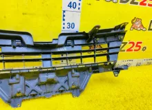 Решетка радиатора TOYOTA VOXY 2014/Цвет 1F7 5311128680 ZWR80G 2ZRFXE, передняя