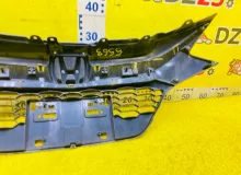 Решетка радиатора HONDA VEZEL 2014/Цвет NH821M 71121T7B00 RU4 LEB, передняя