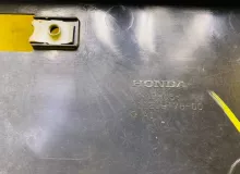 Решетка радиатора HONDA VEZEL 2014/Цвет NH788P 71121T7B00 RU4 LEB, передняя