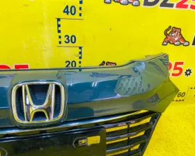 Решетка радиатора HONDA