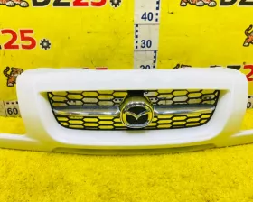 Решетка радиатора SUZUKI