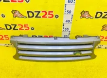Решетка радиатора Land Rover RANGE ROVER 2006/Цвет 697 DHB500193LQV L322 448PN, передняя