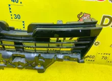 Решетка радиатора TOYOTA VOXY 2014/Цвет 202 5311128680 ZWR80G 2ZRFXE, передняя