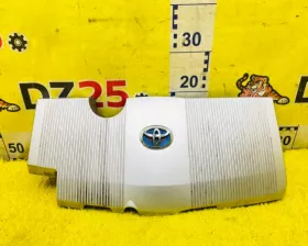 Пластиковая крышка на двс TOYOTA