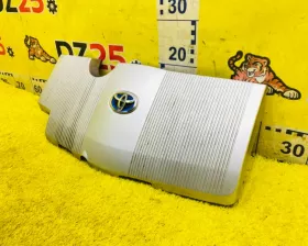 Пластиковая крышка на двс TOYOTA