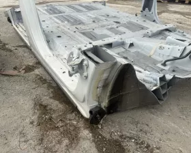 Порог кузова Toyota