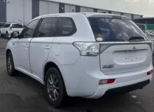 Компрессор кондиционера MITSUBISHI OUTLANDER 2014/Цвет W13 7813A483 GG2W 4B11, передний
