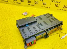 Блок предохранителей Land Rover RANGE ROVER 2005/Цвет 697 YQE500240 L322 428PS, передний