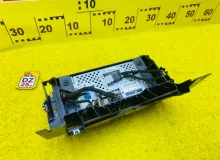 Магнитофон Land Rover RANGE ROVER 2006/Цвет 697 YIK500071 L322 448PN, передний