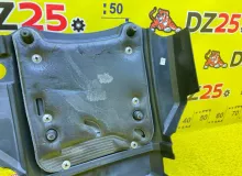 Пластиковая крышка на двс Land Rover RANGE ROVER 2006/Цвет 697 LBH500092 L322 448PN, передняя