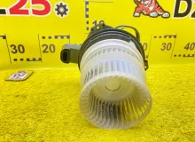 Мотор печки TOYOTA VOXY 2014/Цвет 1F7 8710328120 ZWR80G 2ZRFXE, передний