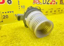 Мотор печки TOYOTA VOXY 2014/Цвет 1F7 8710328120 ZWR80G 2ZRFXE, передний