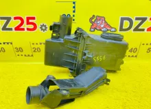 Корпус воздушного фильтра TOYOTA PRIUS 2016/Цвет 070 1770037330 ZVW50 2ZRFXE, передний